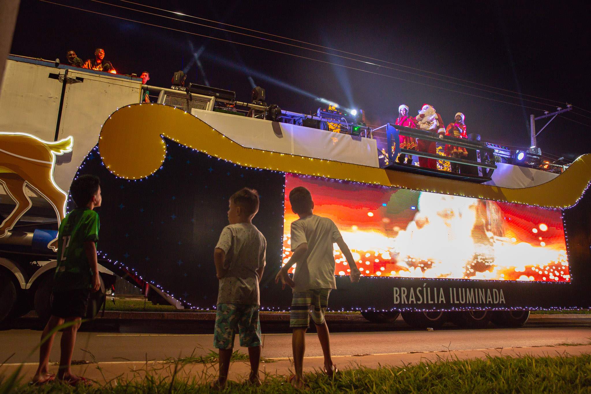 Brasília Iluminada treno